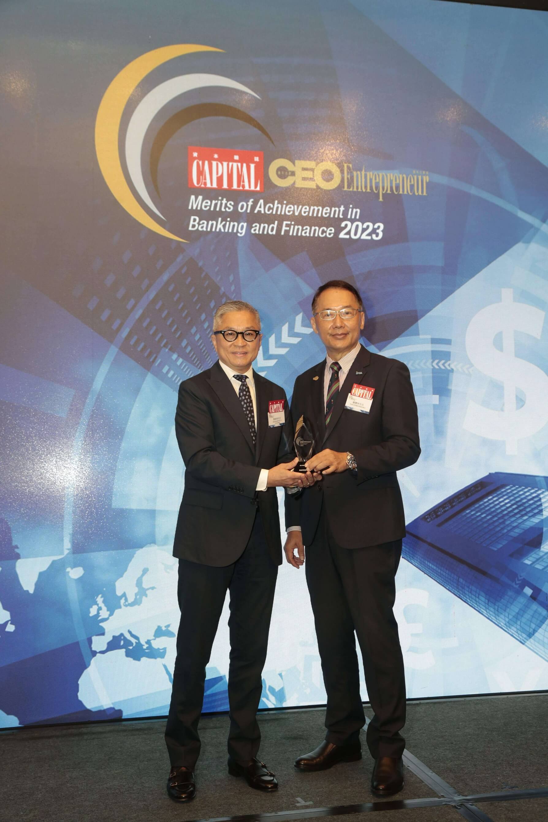 Mr. Peter Yip, Vice President of Marketing at YF Life, receives the “Best in Insurance” award at the “CAPITAL Merits of Achievement in Banking and Finance 2023” presentation ceremony.